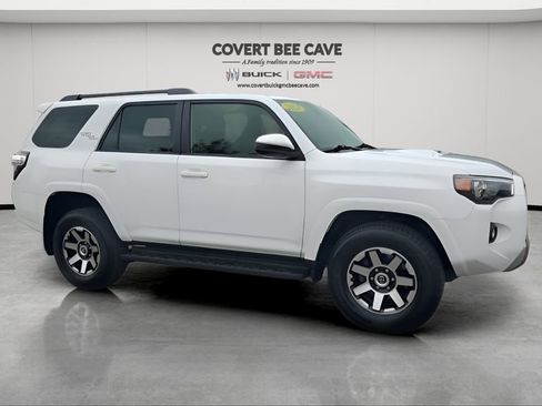 Used 2024 Toyota 4Runner TRD Off-Road image 12