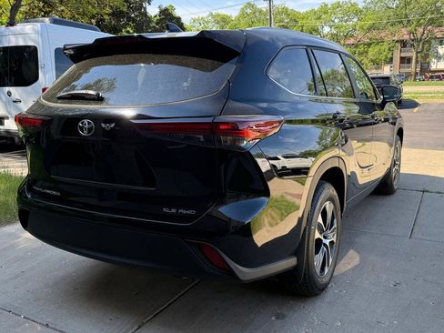 Used 2026 Toyota Highlander XLE AWD/4WD image 7