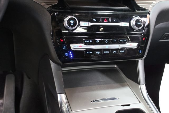 Used 2022 Ford Explorer Limited w/ Equipment Group 301A AWD/4WD image 20