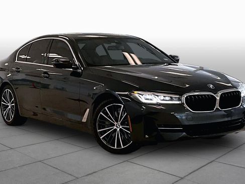 Used 2023 BMW 530i w/ Premium Package RWD image 2