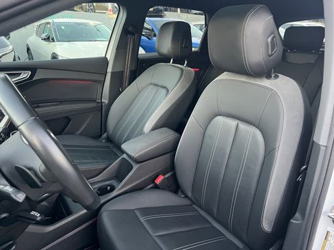 Used 2023 Audi Q4 e-tron Premium Plus w/ Premium Plus image 19