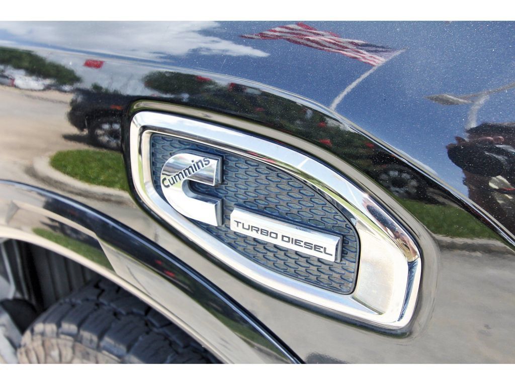 Used 2016 Nissan Titan Platinum Reserve AWD/4WD image 10