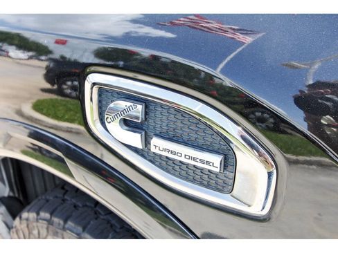 Used 2016 Nissan Titan Platinum Reserve AWD/4WD image 10