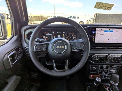 New 2025 Jeep Gladiator Mojave w/ Safety Group image 25