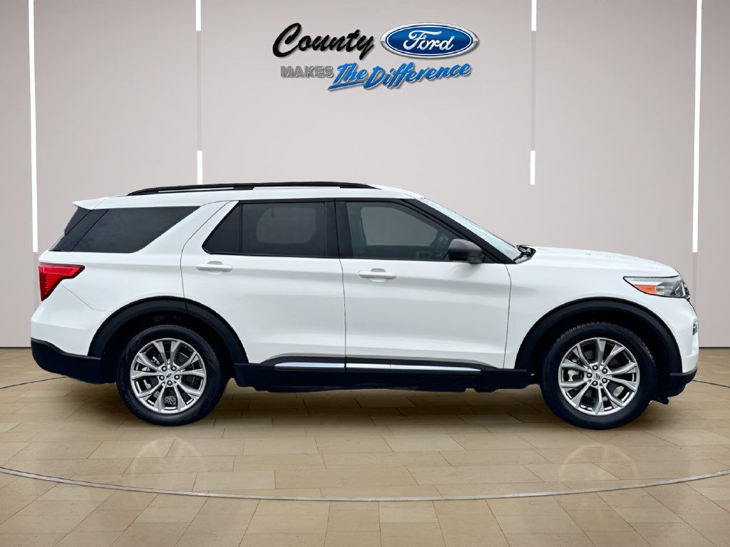 Used 2022 Ford Explorer XLT w/ Equipment Group 202A RWD image 8