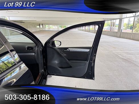 Used 2013 Volkswagen Golf 4-Door AWD/4WD image 41