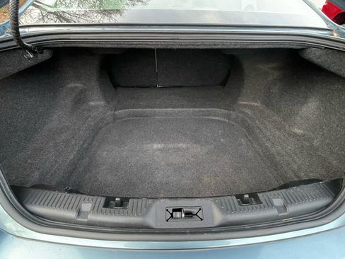 Used 2010 Ford Taurus SEL image 21