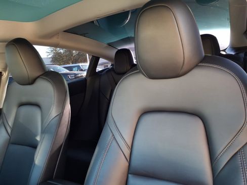 Used 2023 Tesla Model 3 Performance image 15