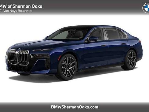 Used 2026 BMW 750e xDrive AWD/4WD image 1
