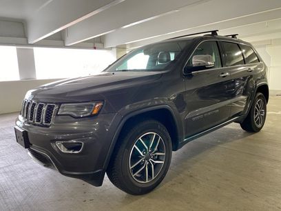 Used 2021 Jeep Grand Cherokee Limited w/ Premium Lighting Group