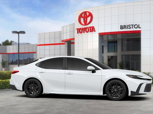 Used 2026 Toyota Camry SE w/ Convenience Package FWD image 26