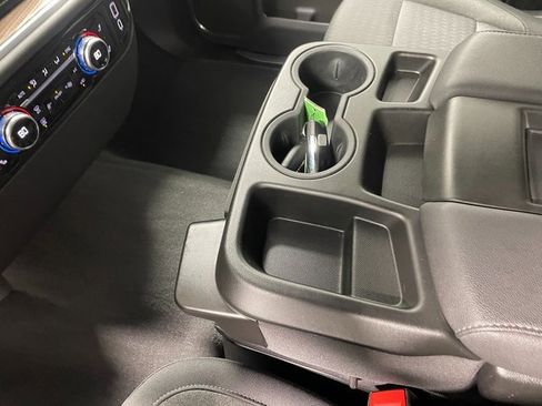 Used 2024 GMC Sierra 1500 Elevation image 17