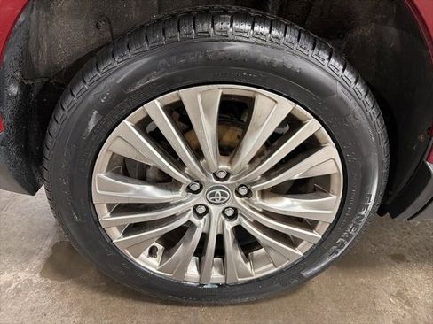 Used 2021 Toyota Venza XLE w/ Softex Package image 27