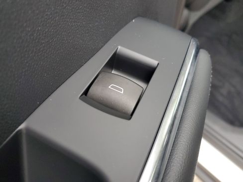 New 2025 GMC Acadia Elevation image 16