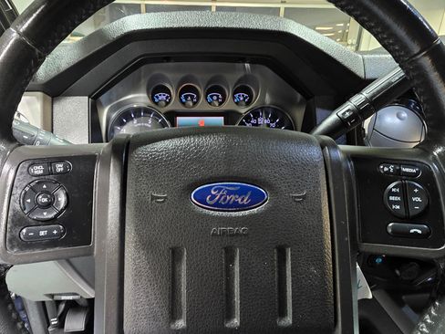 Used 2015 Ford F250 Lariat w/ Lariat Ultimate Package image 28