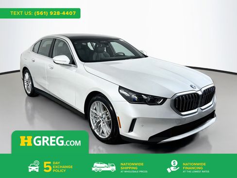 Used 2024 BMW 530i w/ Executive Package RWD image 1