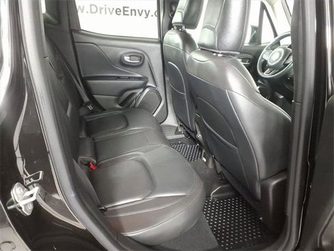 Used 2022 Jeep Renegade Limited image 18