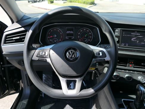 Used 2019 Volkswagen Jetta R-Line image 18