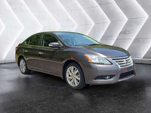 Used 2014 Nissan Sentra SL w/ Premium Package FWD image 7