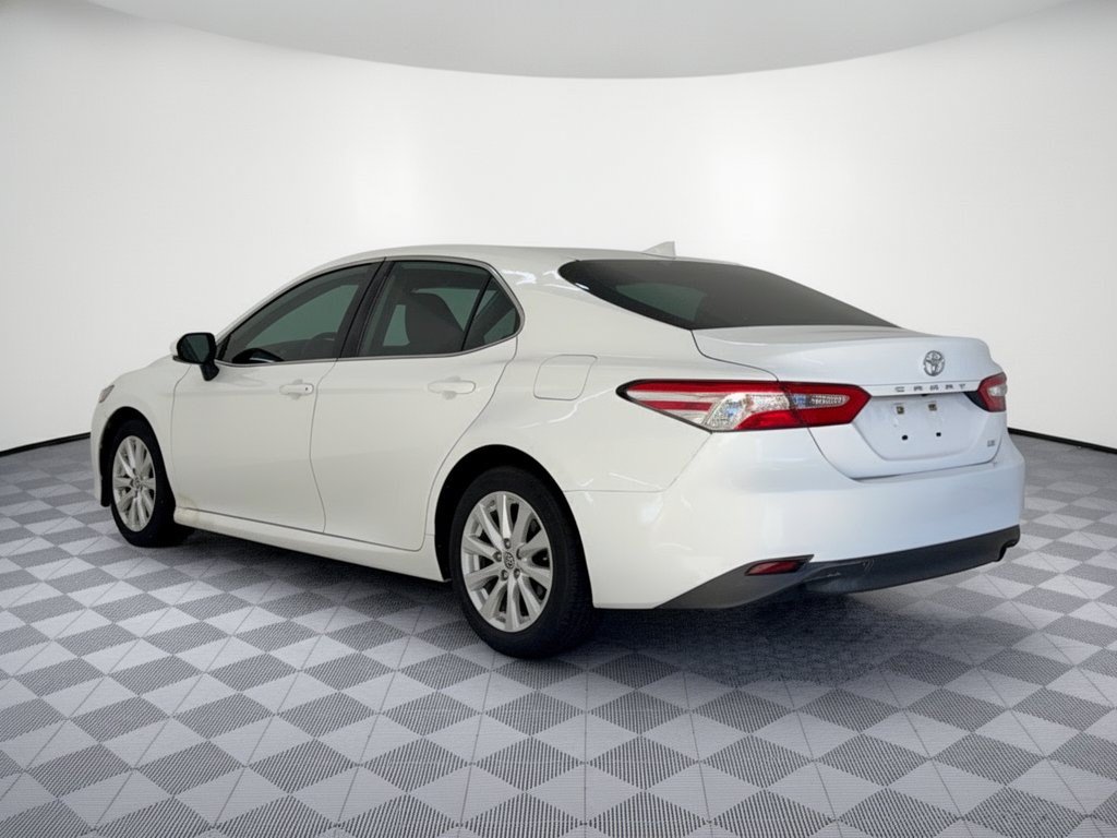 Used 2020 Toyota Camry LE FWD image 3