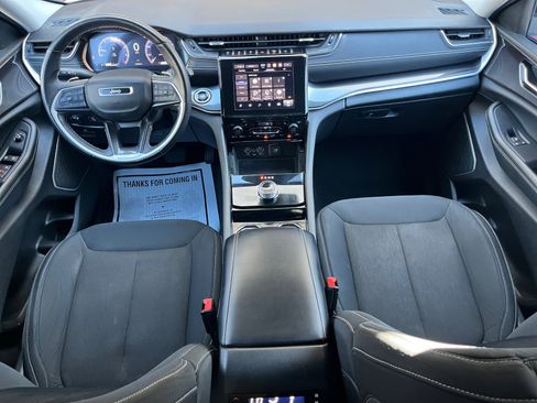 Used 2021 Jeep Grand Cherokee L Laredo w/ Luxury Tech Group I image 16