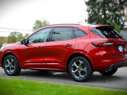 Used 2023 Ford Escape ST-Line w/ Tech Pack #1 image 7