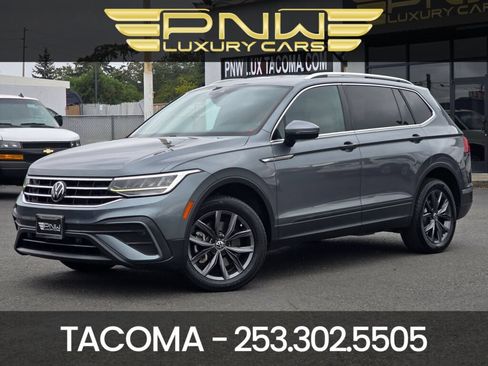Used 2022 Volkswagen Tiguan SE FWD image 1