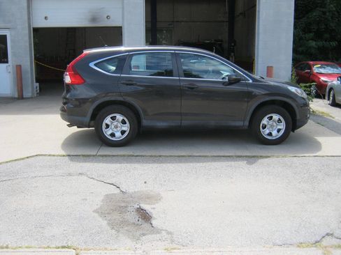 Used 2015 Honda CR-V LX image 4