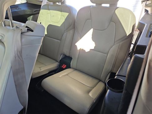 Used 2017 Volvo XC90 T8 Inscription w/ Luxury Package image 36