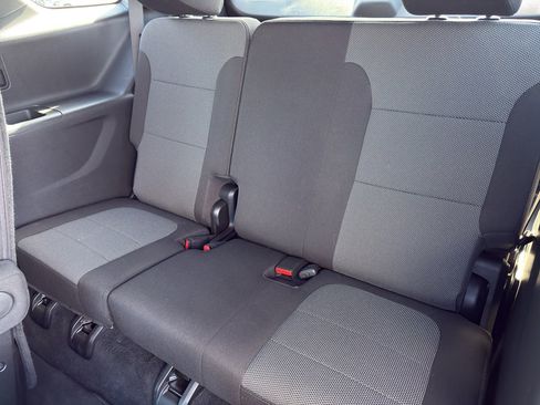 Used 2023 Chevrolet Traverse LT image 24