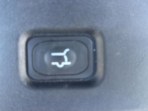Used 2025 Ford Expedition Platinum AWD/4WD image 19