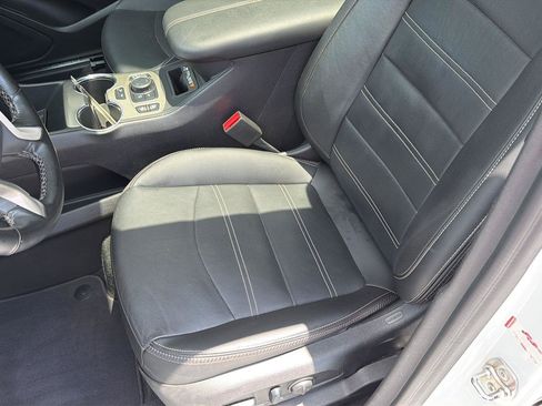 Used 2024 GMC Terrain Denali w/ Denali Premium Package AWD/4WD image 32