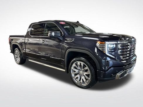 Used 2025 GMC Sierra 1500 Denali w/ Denali Reserve Package AWD/4WD image 8