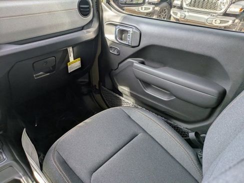 New 2026 Jeep Gladiator Sport image 15