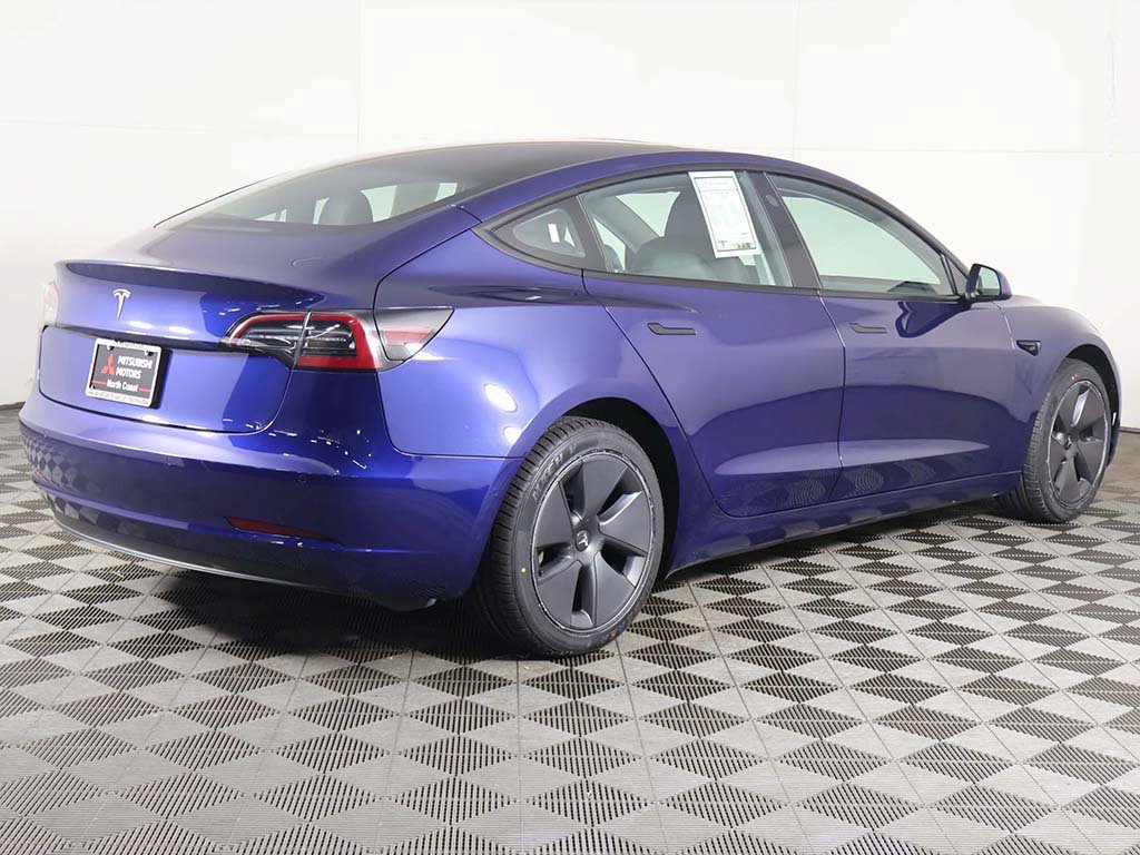Used 2022 Tesla Model 3 RWD image 15