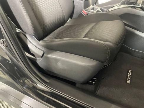 Used 2019 Nissan Rogue SV AWD/4WD image 24