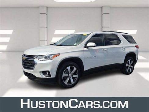 Certified 2021 Chevrolet Traverse LT w/ LT Premium Package image 1