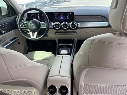 Used 2022 Mercedes-Benz GLB 250 4MATIC image 7
