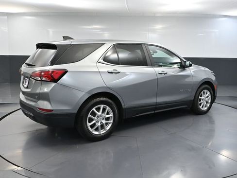 Used 2023 Chevrolet Equinox LT w/ LPO, Floor Liner Package FWD image 6