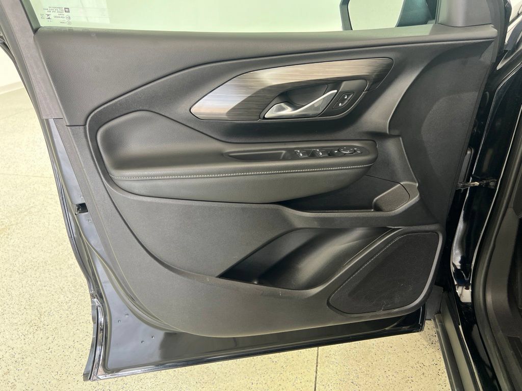 Used 2024 GMC Terrain SLE FWD image 20