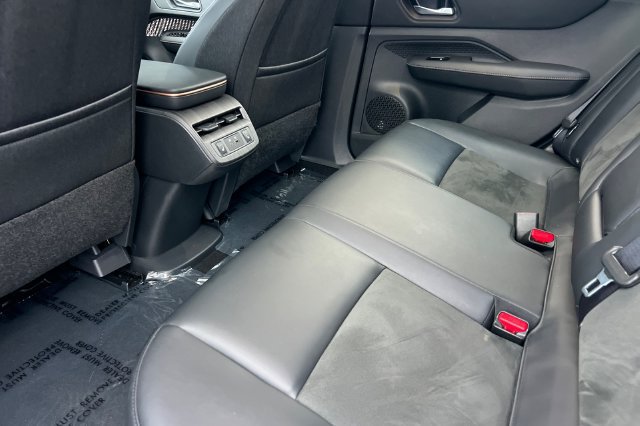 Used 2024 Nissan Ariya FWD image 13