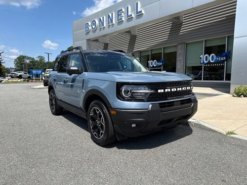 Used 2025 Ford Bronco Sport Outer Banks w/ Outer Banks Tech Package+ AWD/4WD image 6