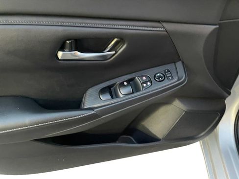 Used 2023 Nissan Sentra SV image 14