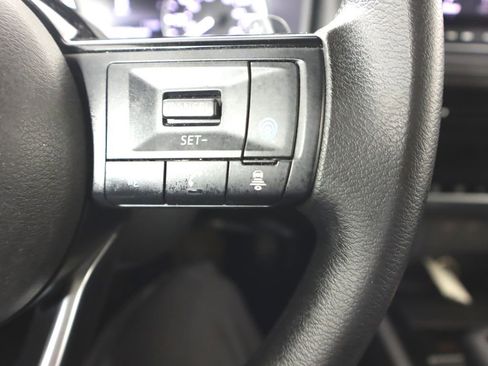 Used 2021 Nissan Rogue SV image 15