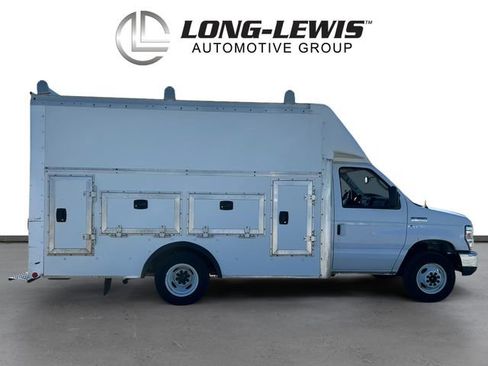 Used 2019 Ford E-350 and Econoline 350 Super Duty w/ Power Windows & Locks Group image 6
