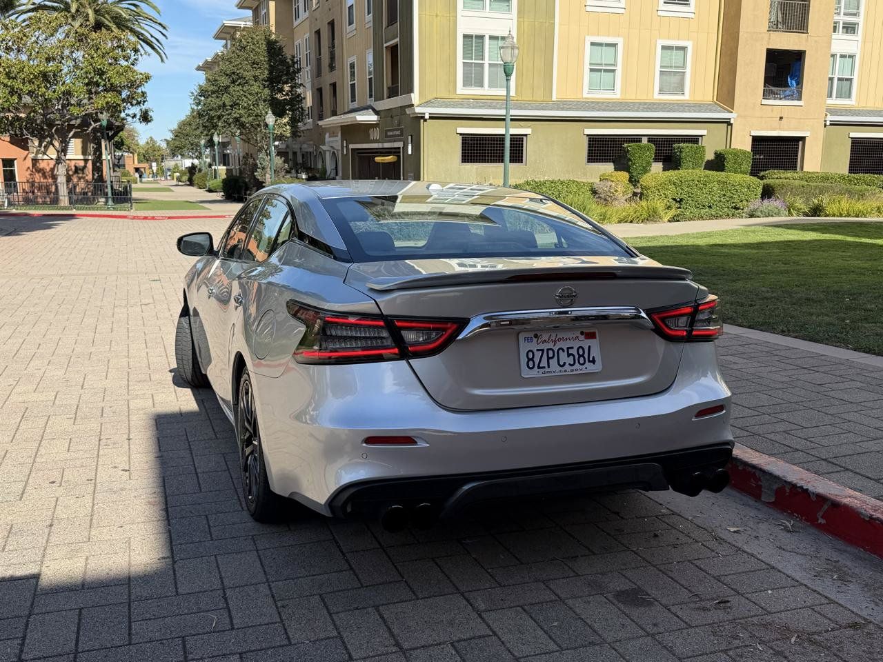 Used 2022 Nissan Maxima SV w/ Floor Mat Group FWD image 18