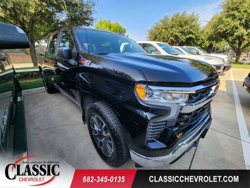 Used 2024 Chevrolet Silverado 1500 LT w/ Z71 Off-Road Package AWD/4WD image 1