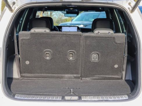 Used 2023 Hyundai Palisade Calligraphy w/ Winter Package image 8