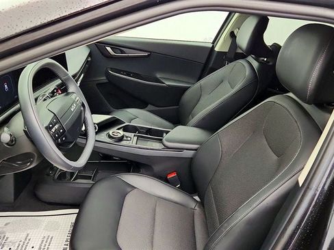 Used 2025 Kia EV6 Light w/ Light LR Technology Package RWD image 10