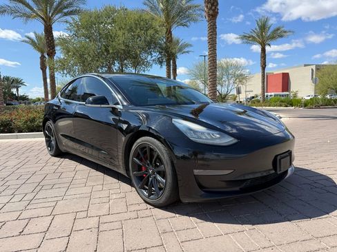 Used 2019 Tesla Model 3 Long Range image 1